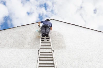 Peinture extérieure à Pougne-Hérisson — façades et ravalement